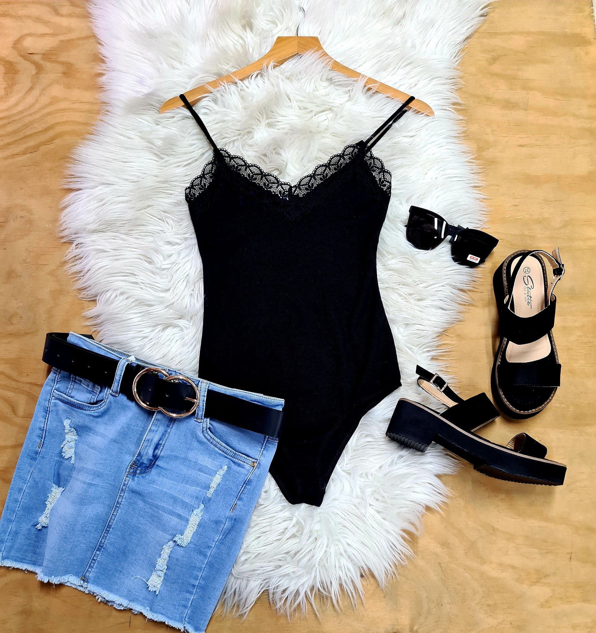 BODY CON SCOLLO IN PIZZO V