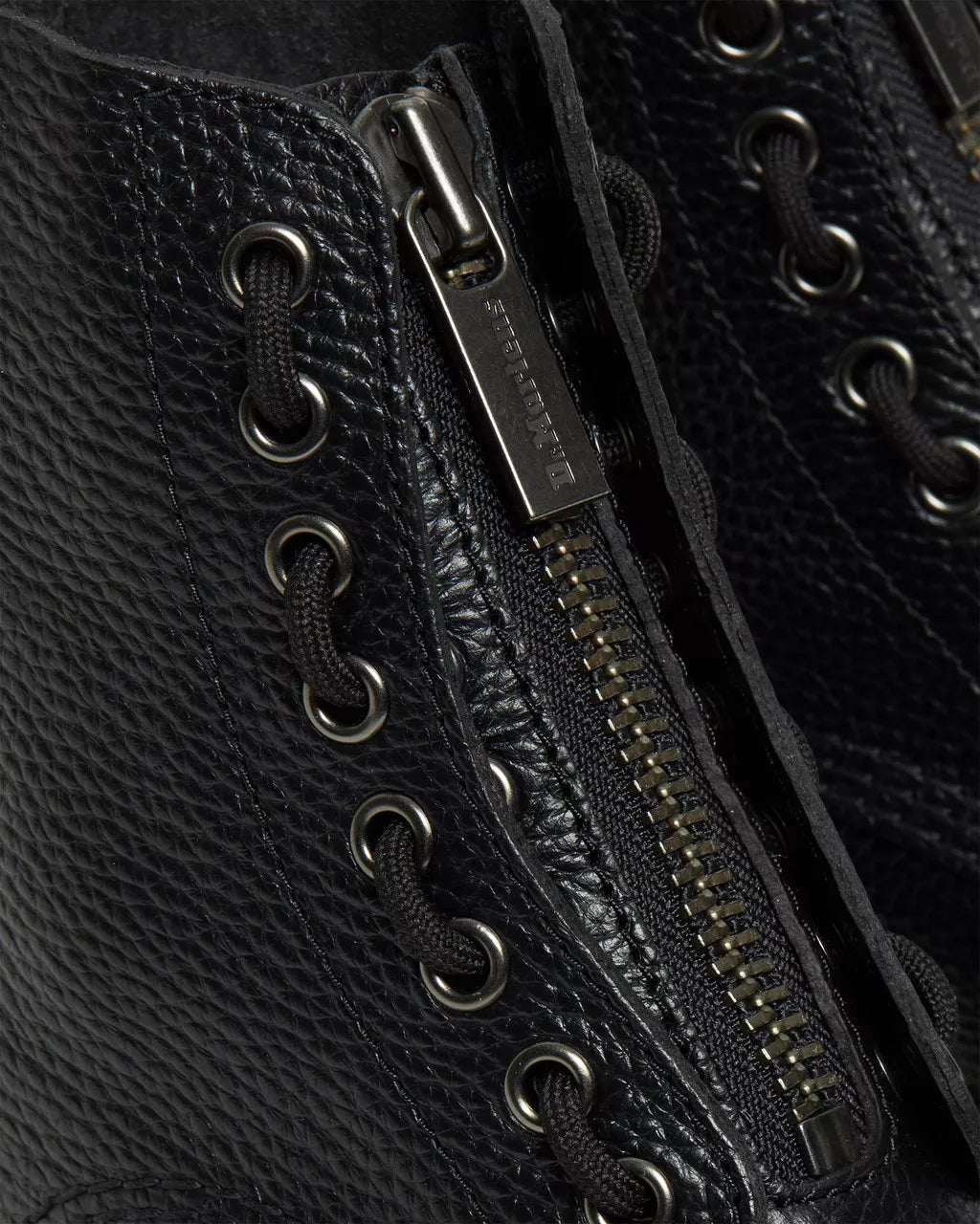 ANFIBIO DR MARTENS SINCLAIR MILLED NAPPA PLATFORM