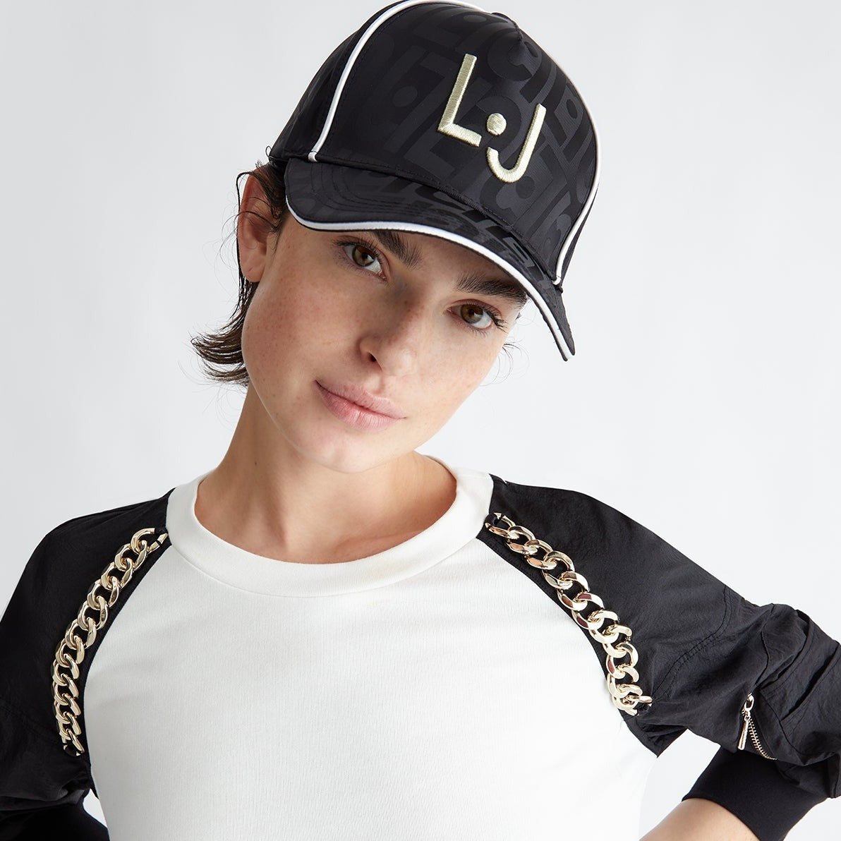 CAPPELLO LIUJO TESSUTO