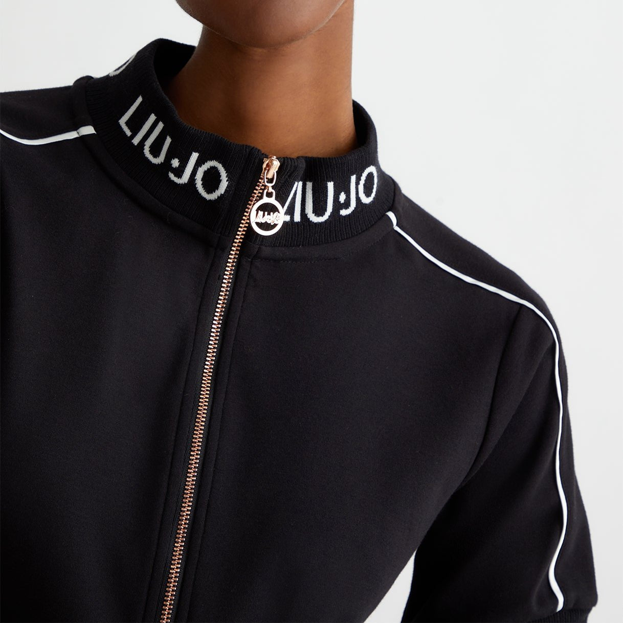 ABITO LIUJO MEZZAZIP LUNGO SPACCO RETRO