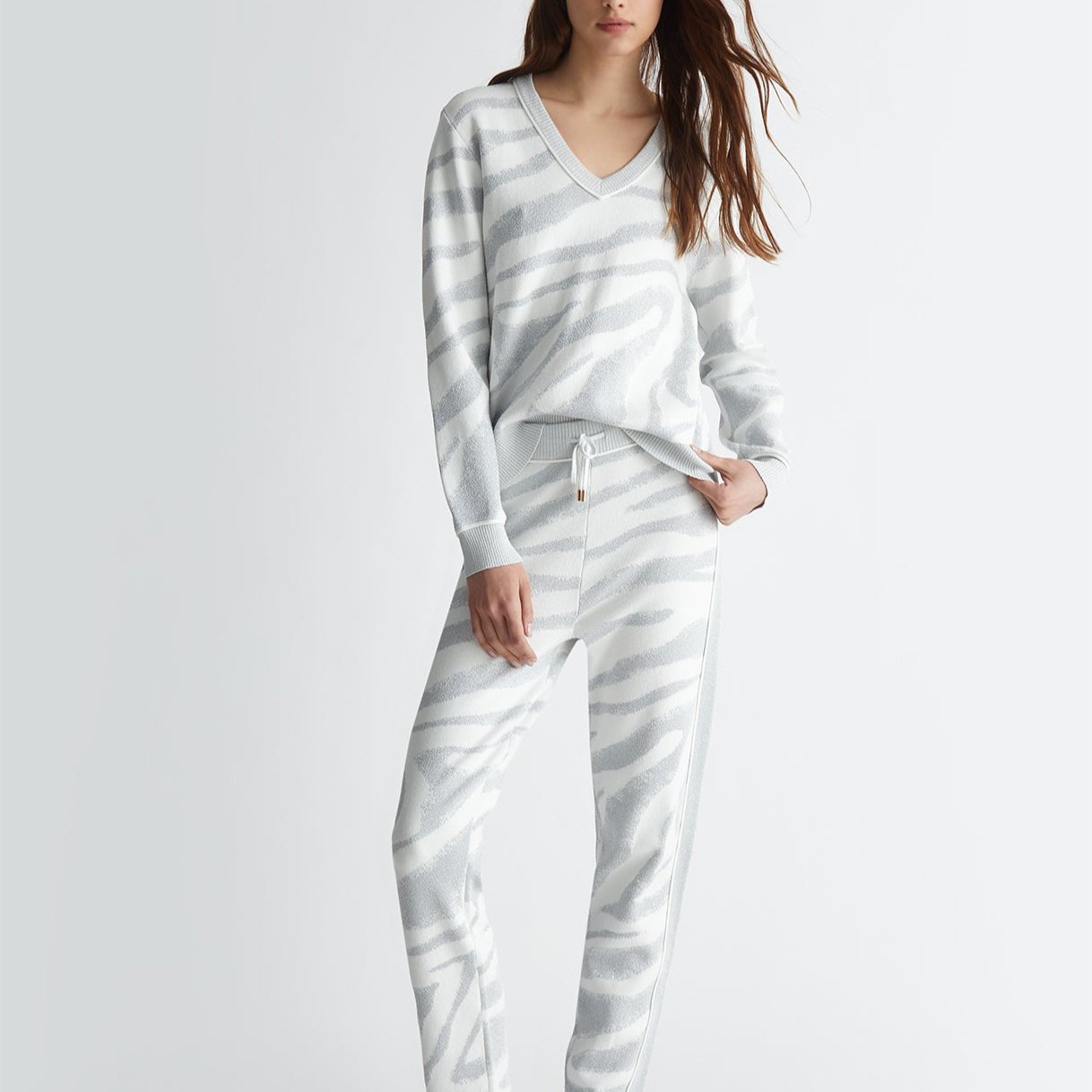 MAGLIA LIUJO SCOLLO V IN LUREX ZEBRA