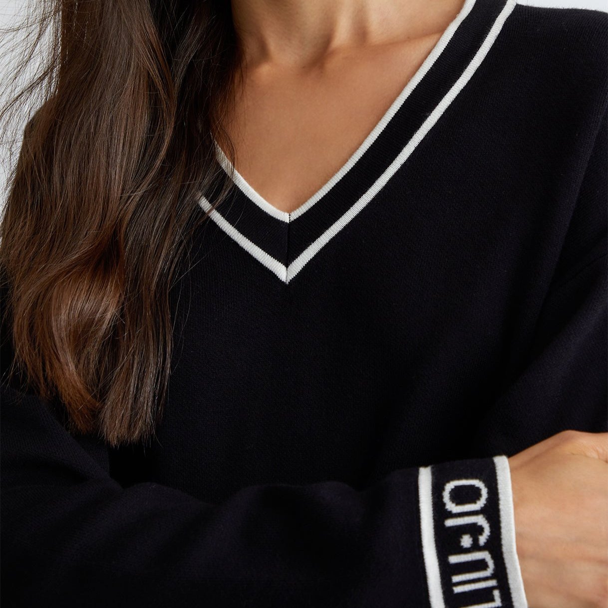 MAGLIA LIUJO IN MAGLIA SCOLLO V CHAN