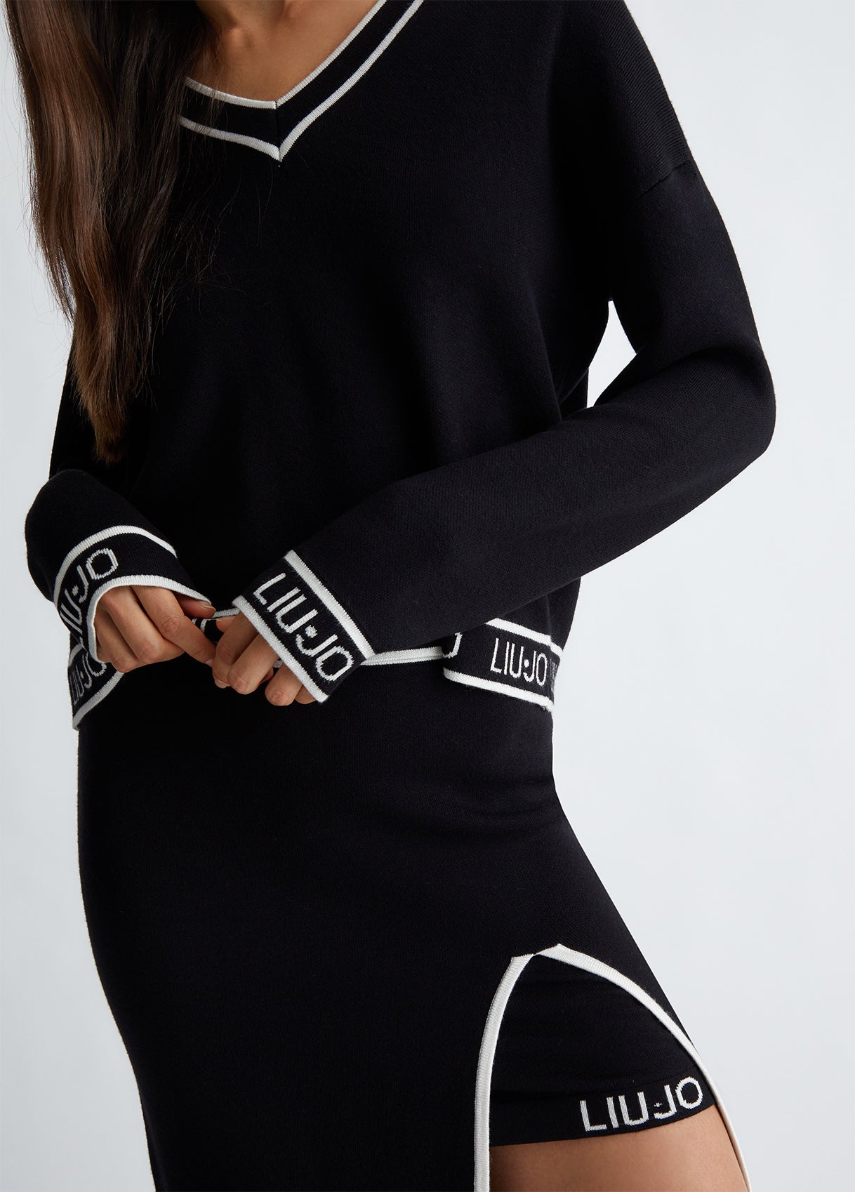 MAGLIA LIUJO IN MAGLIA SCOLLO V CHAN