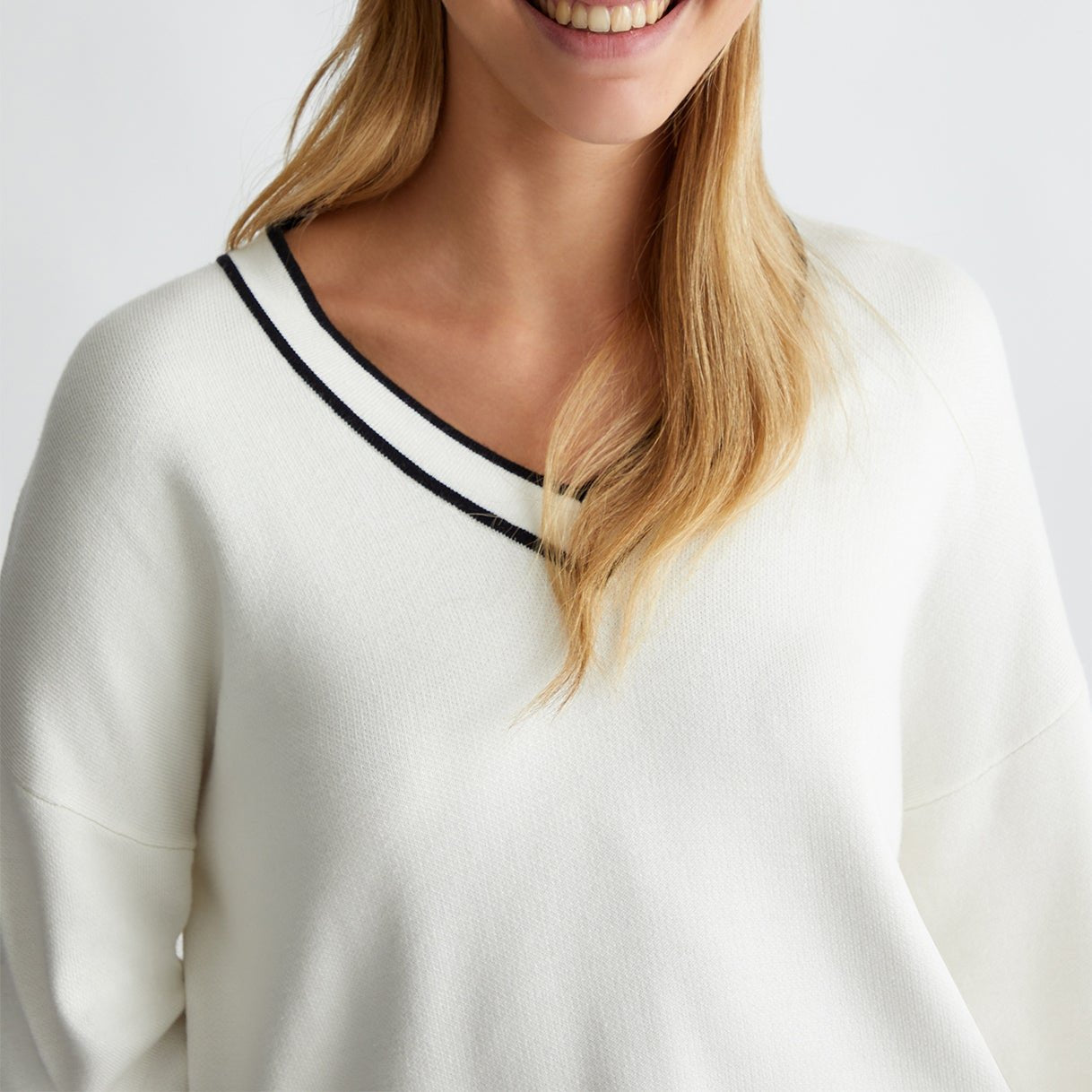 MAGLIA LIUJO IN MAGLIA SCOLLO V CHAN