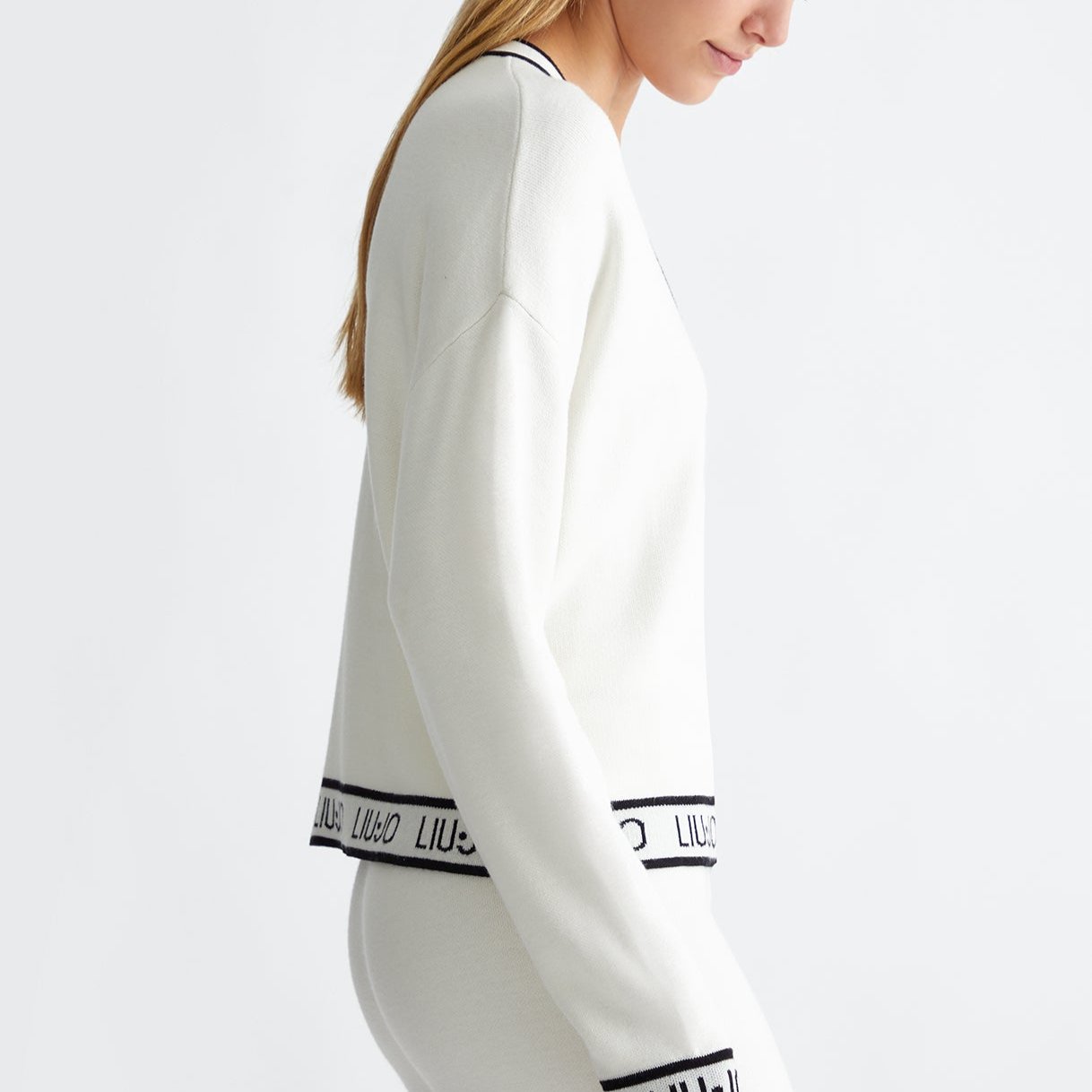 MAGLIA LIUJO IN MAGLIA SCOLLO V CHAN