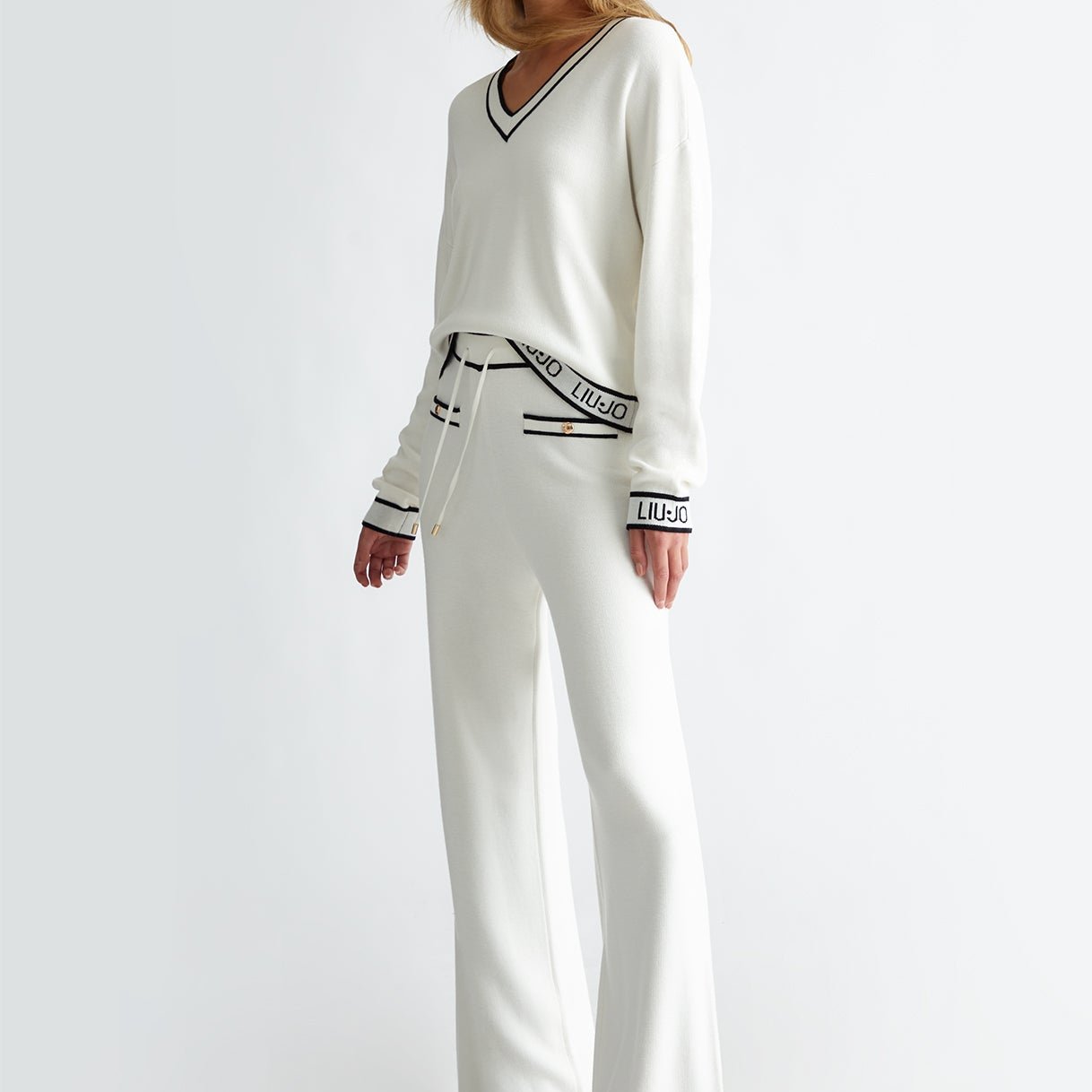 MAGLIA LIUJO IN MAGLIA SCOLLO V CHAN