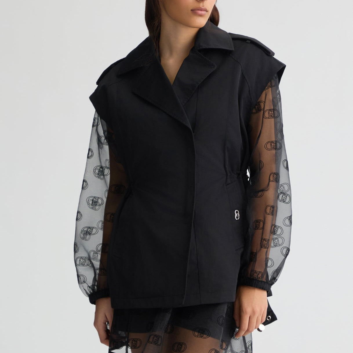 GILET LIUJO SMANICATO