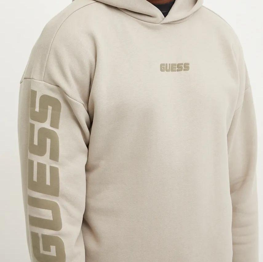 FELPA GUESS OVER CON CAPPUCCIO