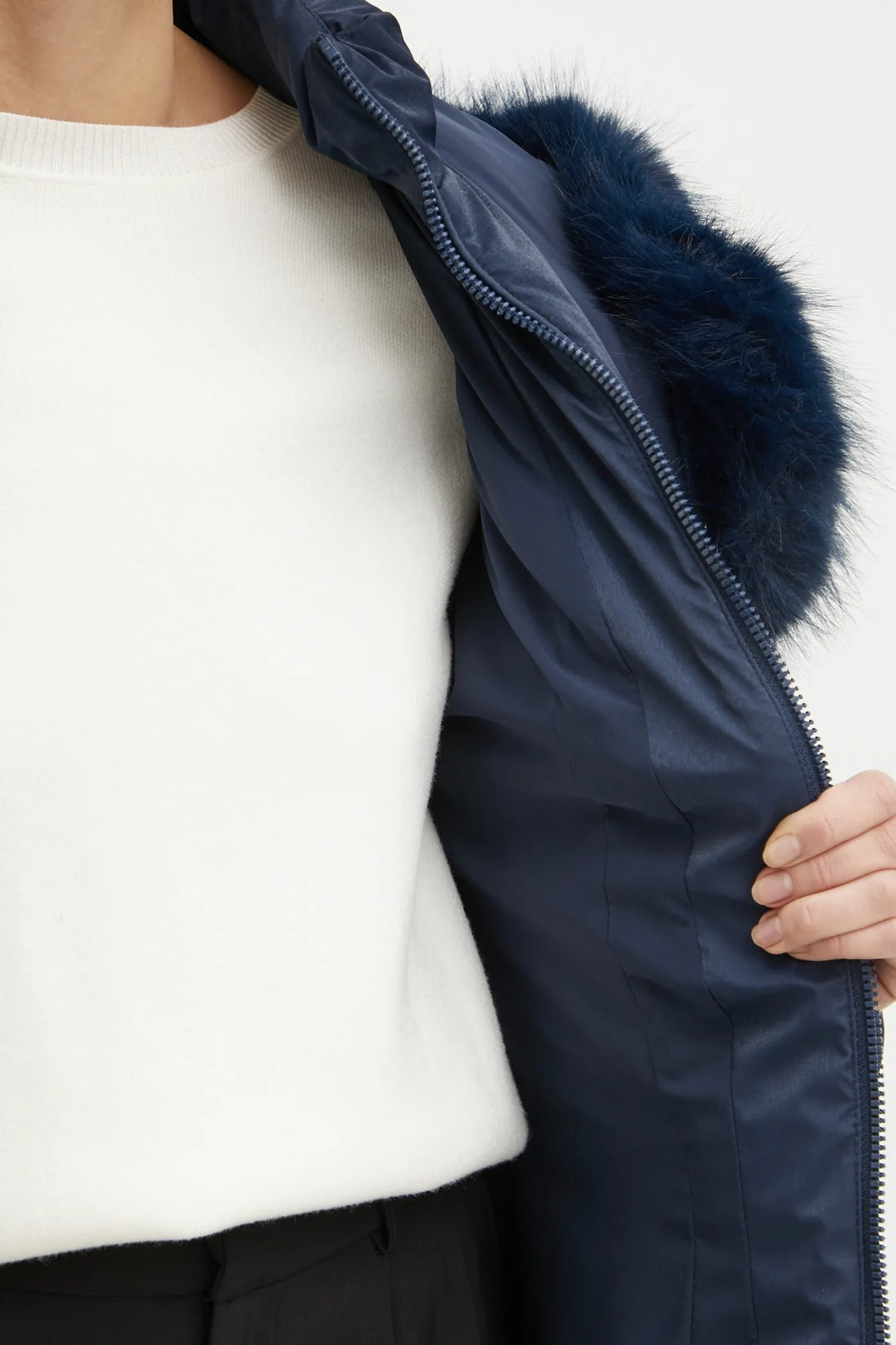 PIUMINO GUESS NEW OXANA