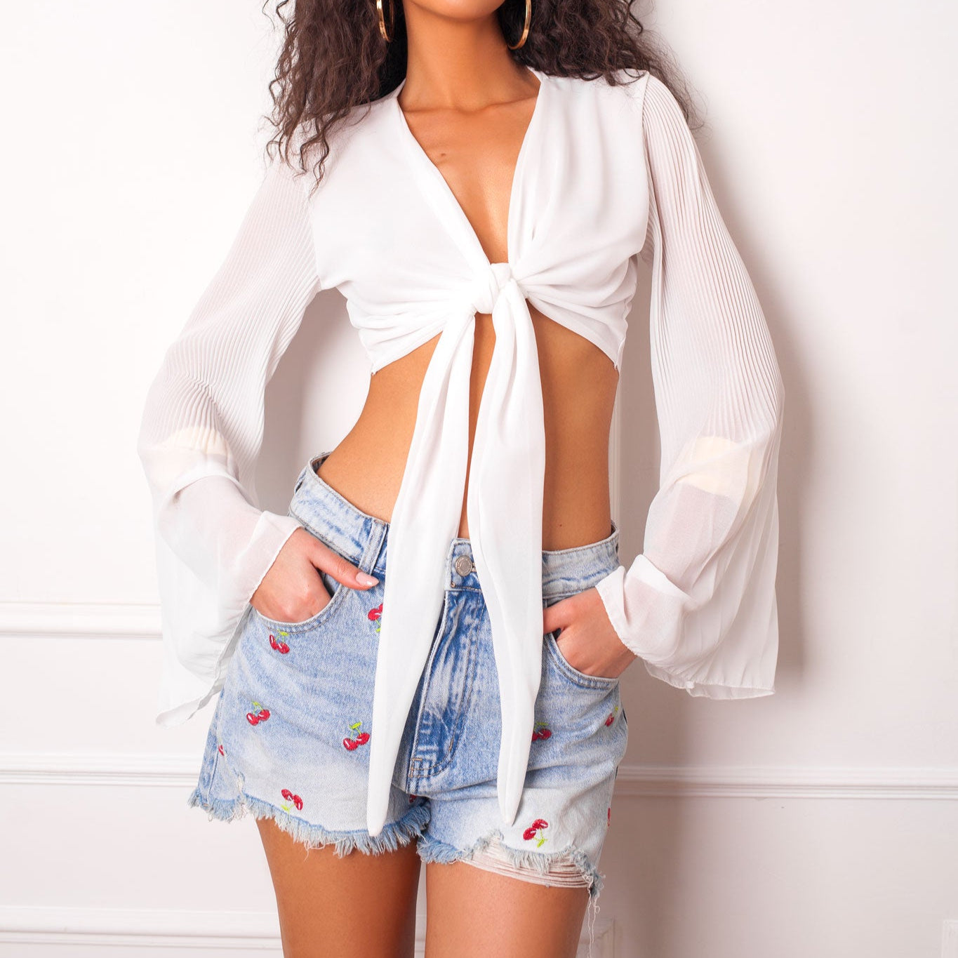 PNTALONCINO IN DENIM CON RICAMO CILIEGINE