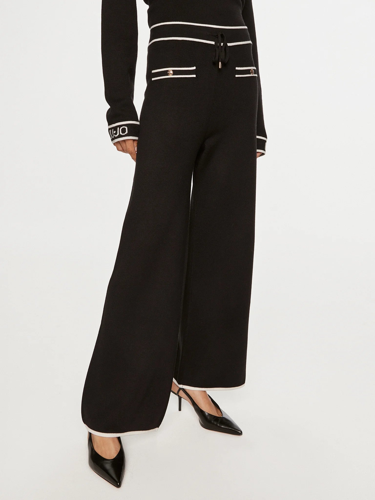 PANTALONE LIUJO IN MAGLIA CON BOTTONI E LACCIO CHAN