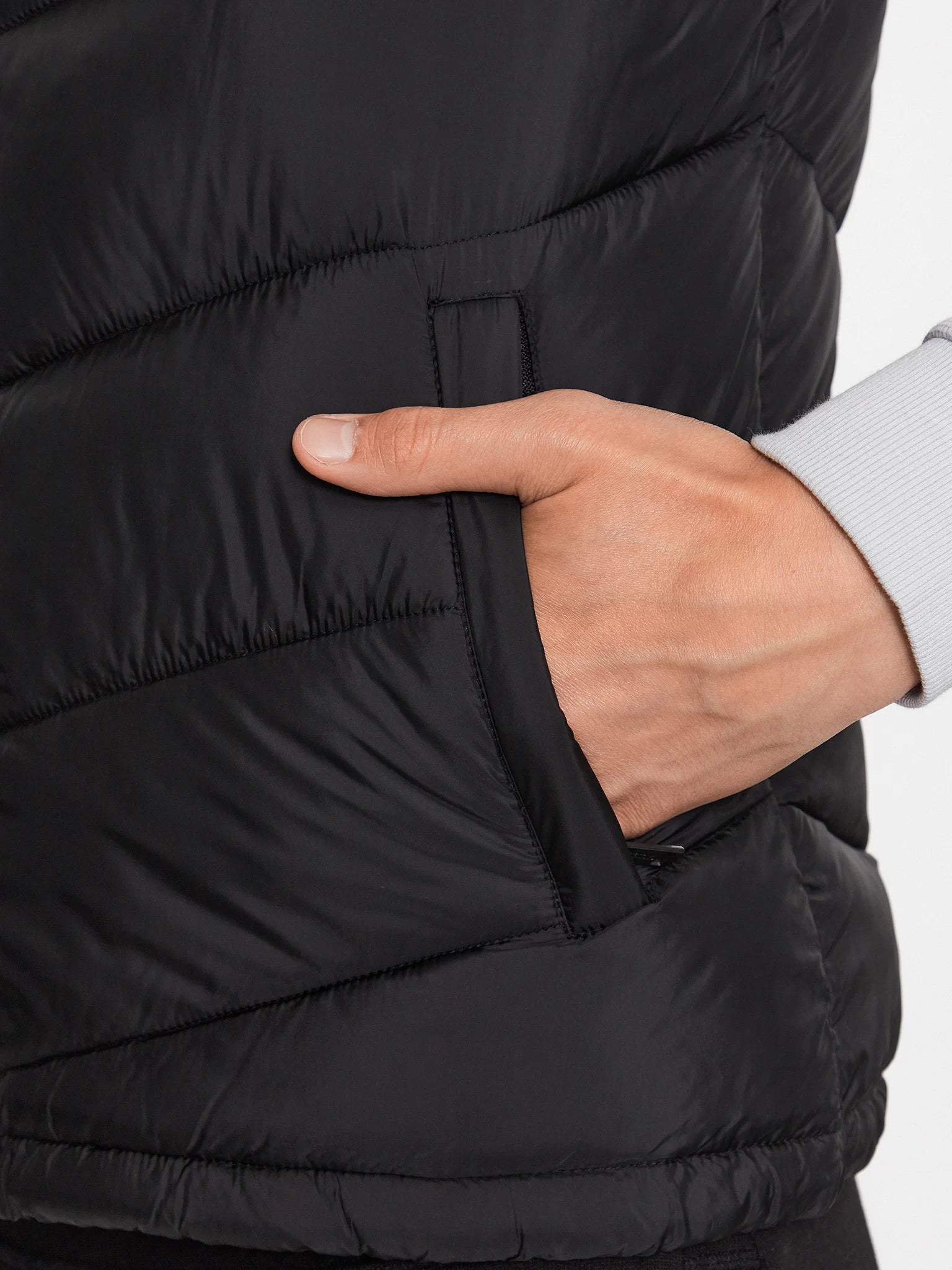 PIUMINO GUESS SMANICATO PUFFA