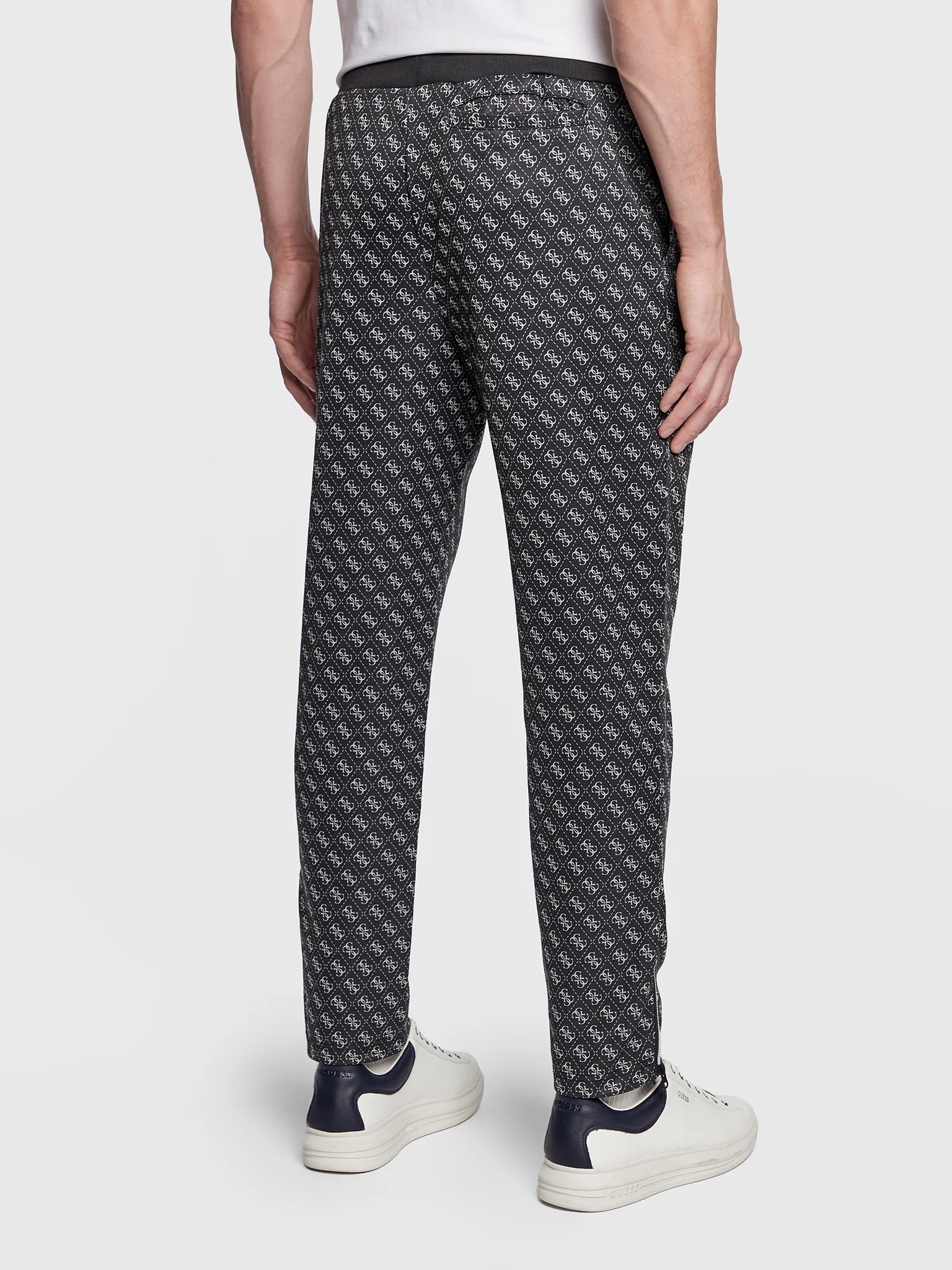 PANTALONE GUESS KORBIN IN FELPA