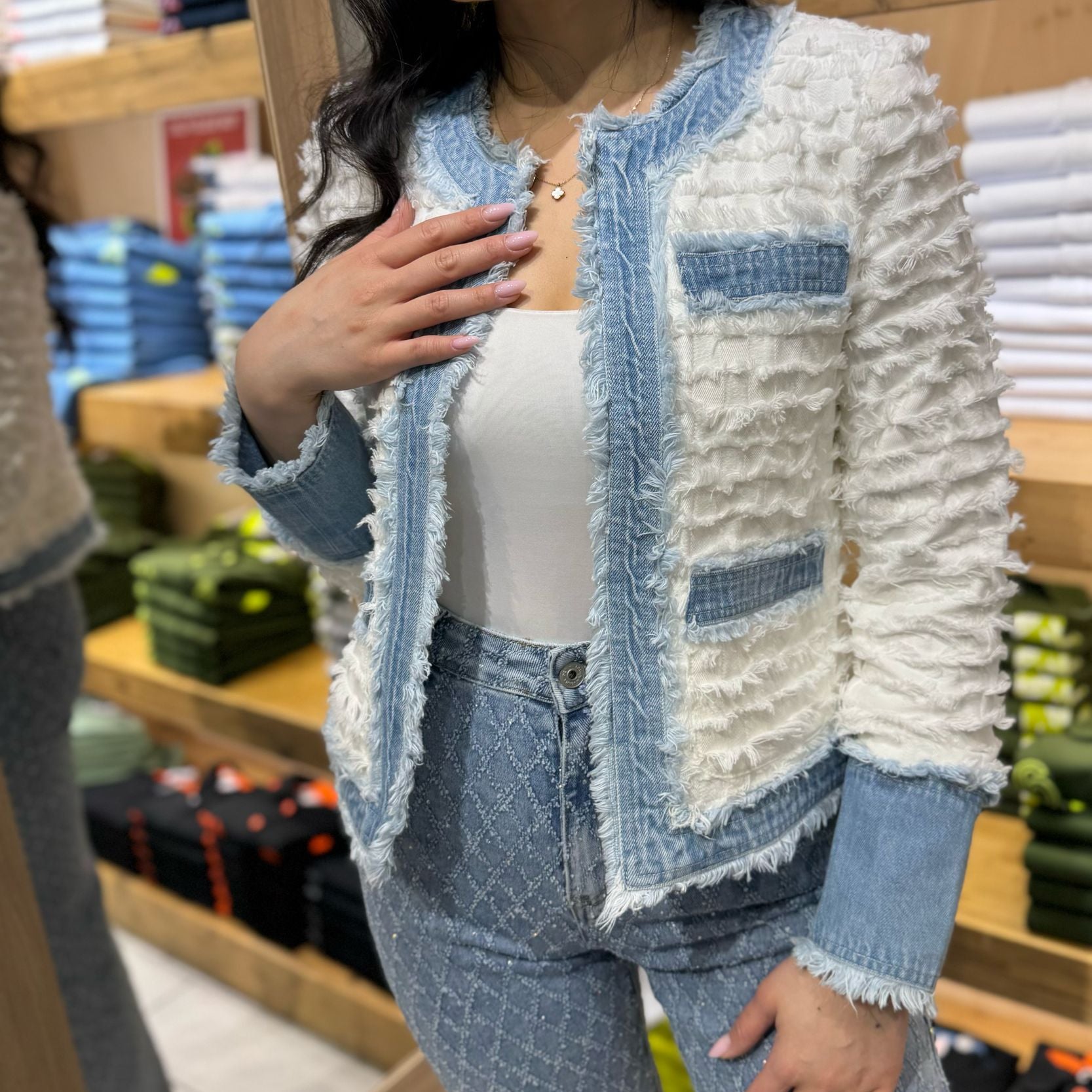 GIACCA SEM BRENDA CHANELLINA BOUCLÈ EFFETTO FRANGIATO