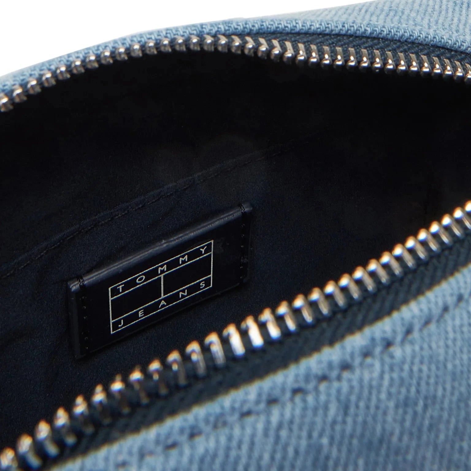 BORSA TOMMY HILFIGER MUST CAMERA BAG IN DENIM