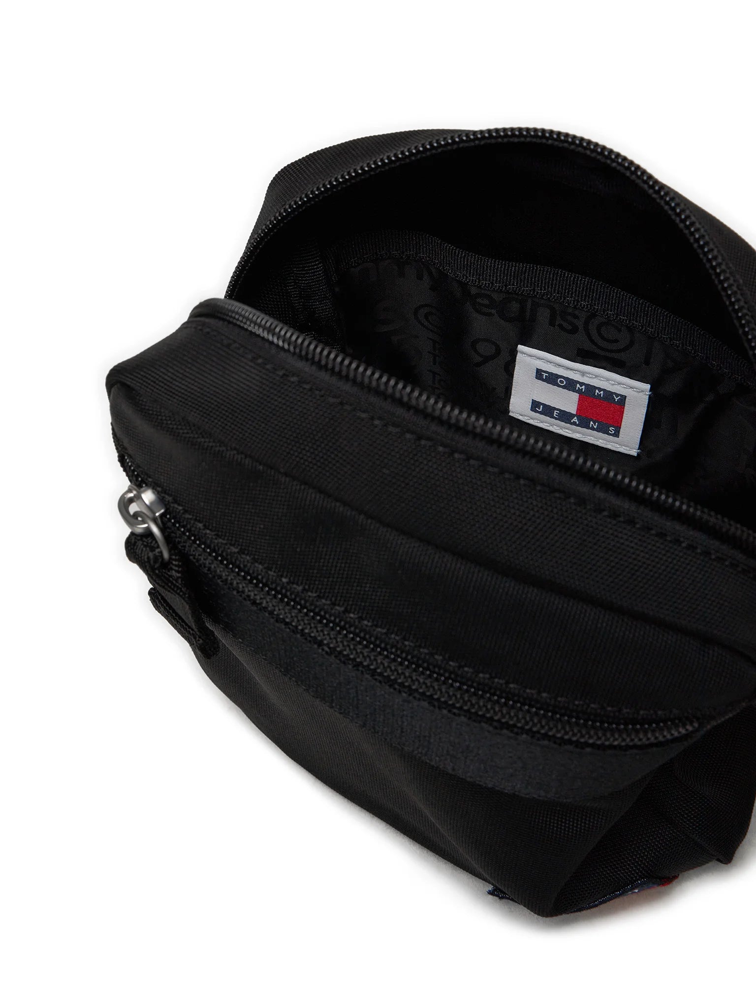 TRACOLLA TOMMY HILFIGER ESSENTIAL DAILY REPORTER