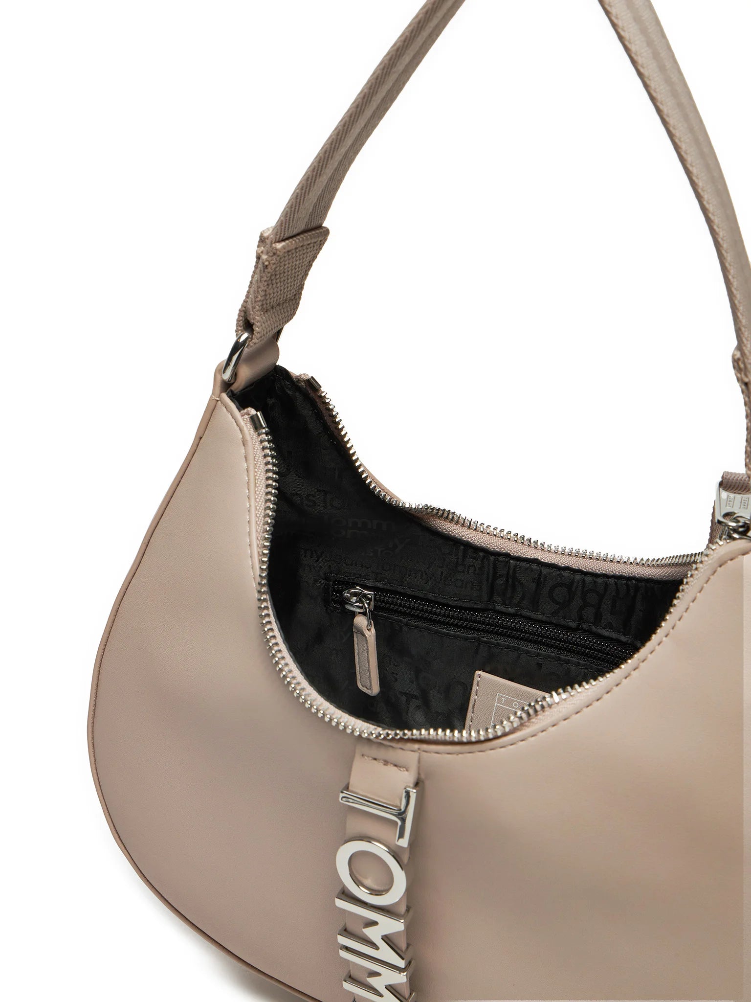 BORSA TOMMY HILFIGER MEZZALUNA BOLD CITY