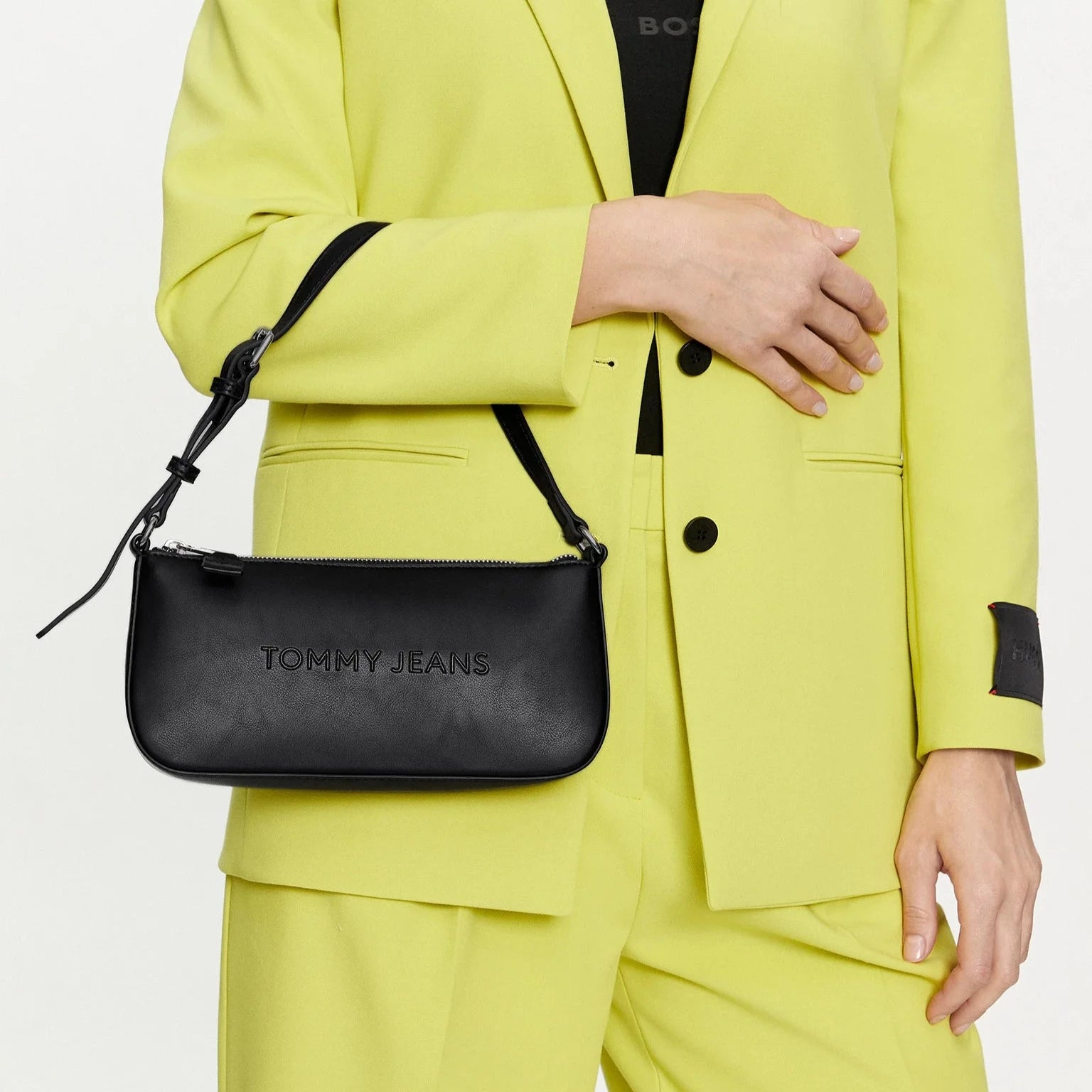 BORSA TOMMY HILFIGER ESSENTIAL BAGUETTE LOGO METAL