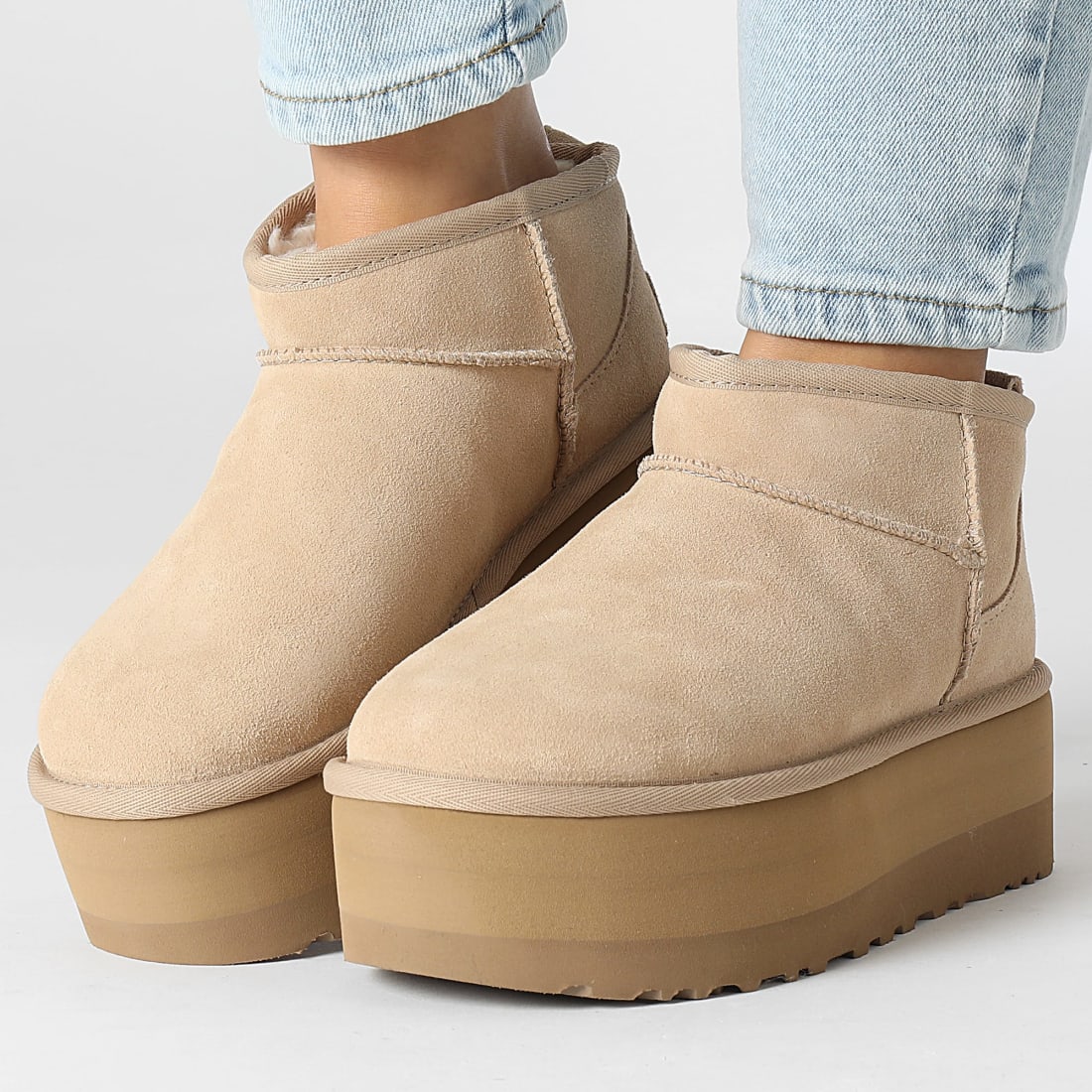 STIVALI UGG CLASSIC ULTRA MINI PLATFORM SAND