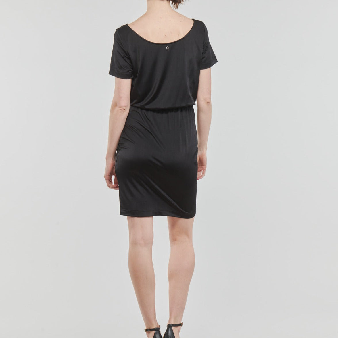 ABITO GUESS GATHERING POPLIA CORTO MC