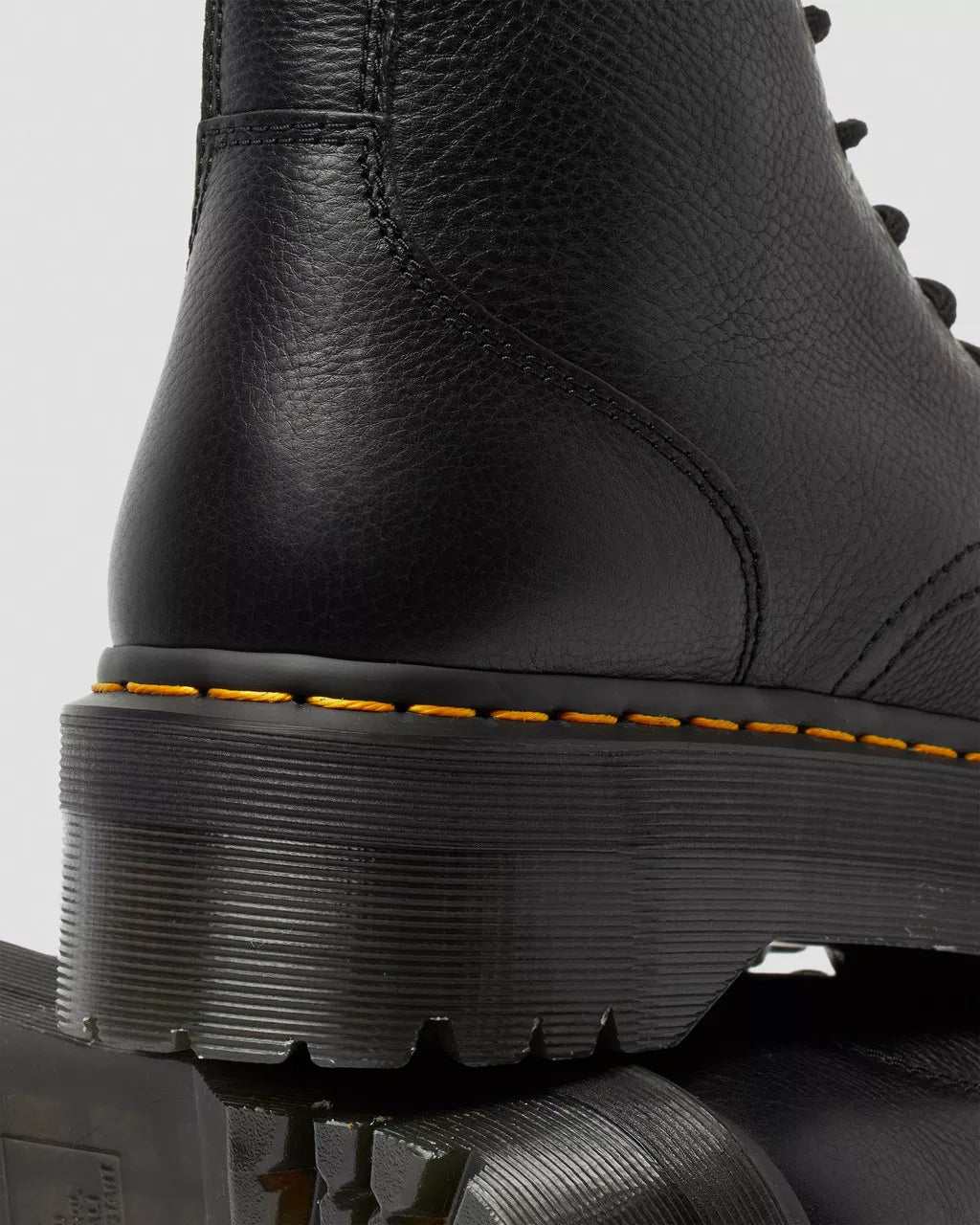 ANFIBIO DR MARTENS JADON III BLACK PISA
