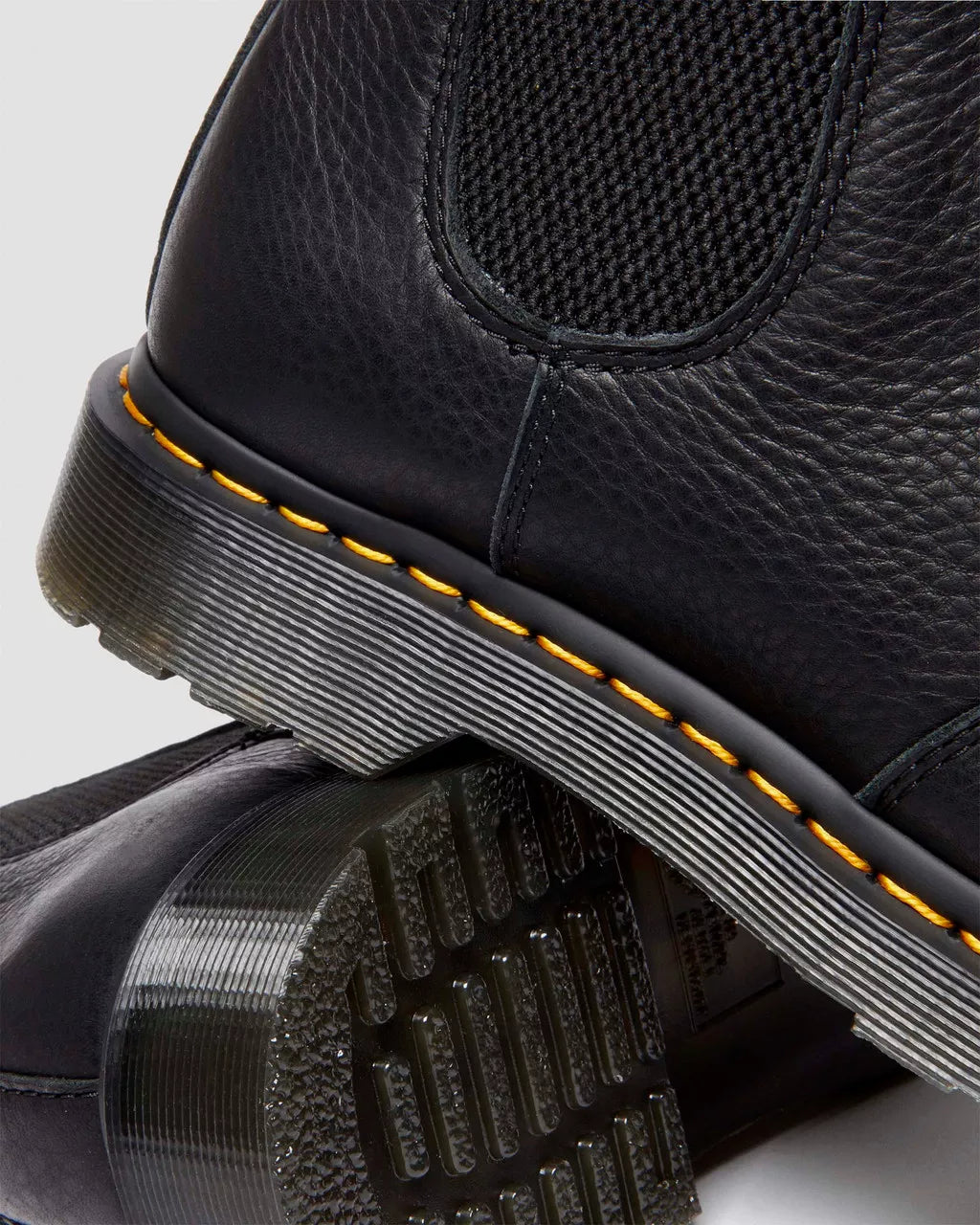 STIVALE DR MARTENS CHELSEA BOOT 2976 IN PELLE AMBASSADOR