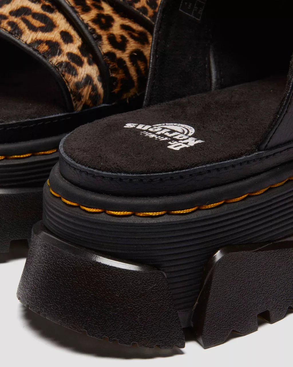 SANDALO DR MARTENS MATTISON LEOPARD SLIDE