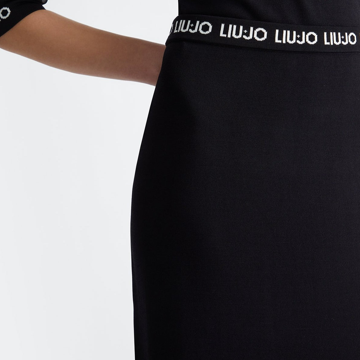 GONNA LIUJO IN MAGLIA LONGUETTE