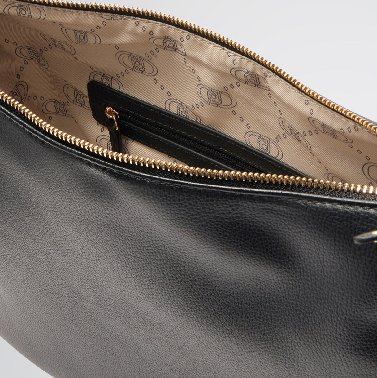 BORSA LIUJO HOBO L