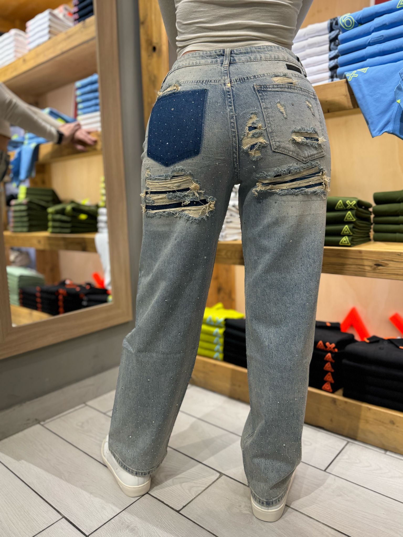 JEANS SEM BIANCA A PALAZZO CON STRASS E ROTTURE RETRO