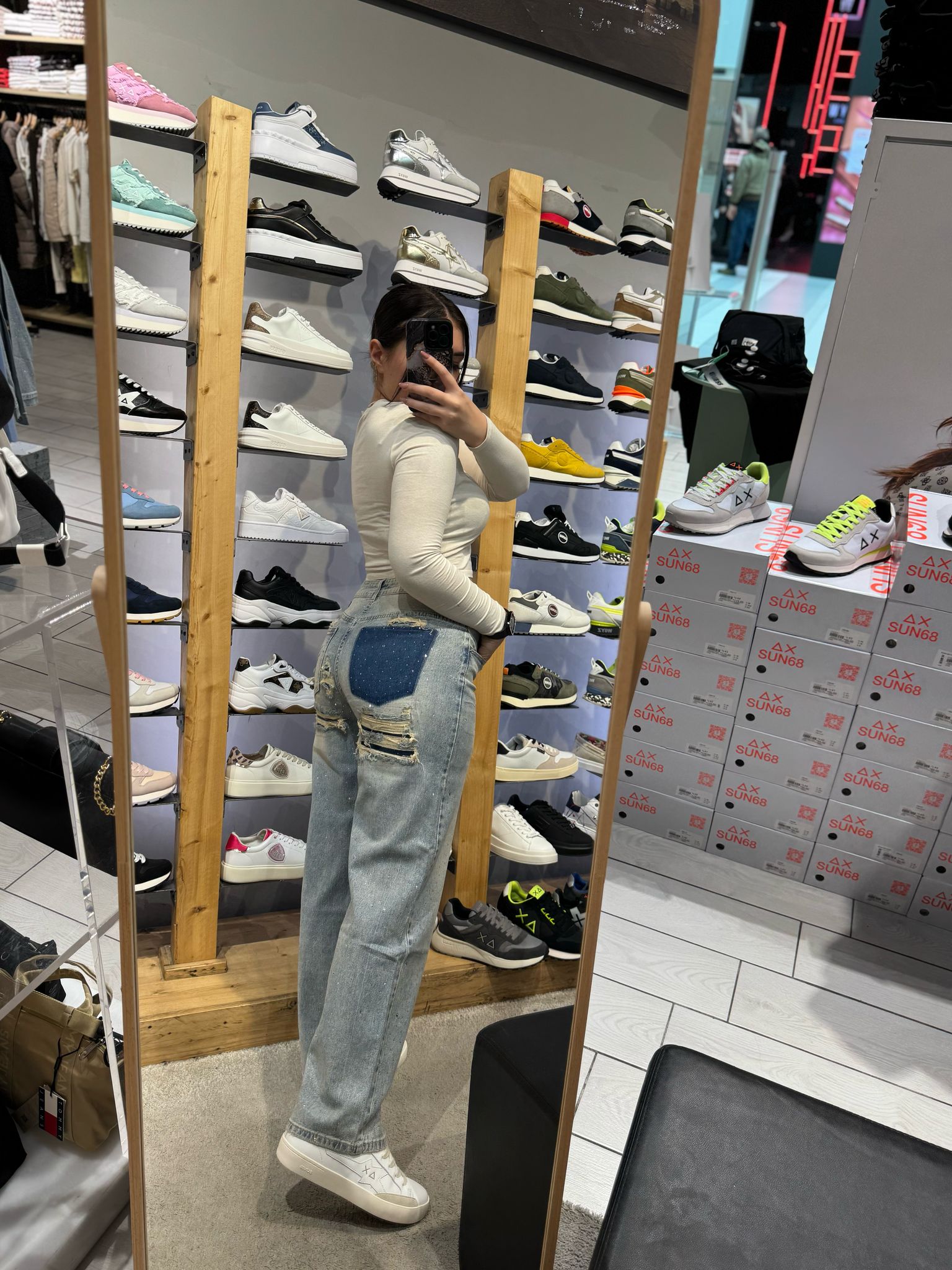 JEANS SEM BIANCA A PALAZZO CON STRASS E ROTTURE RETRO