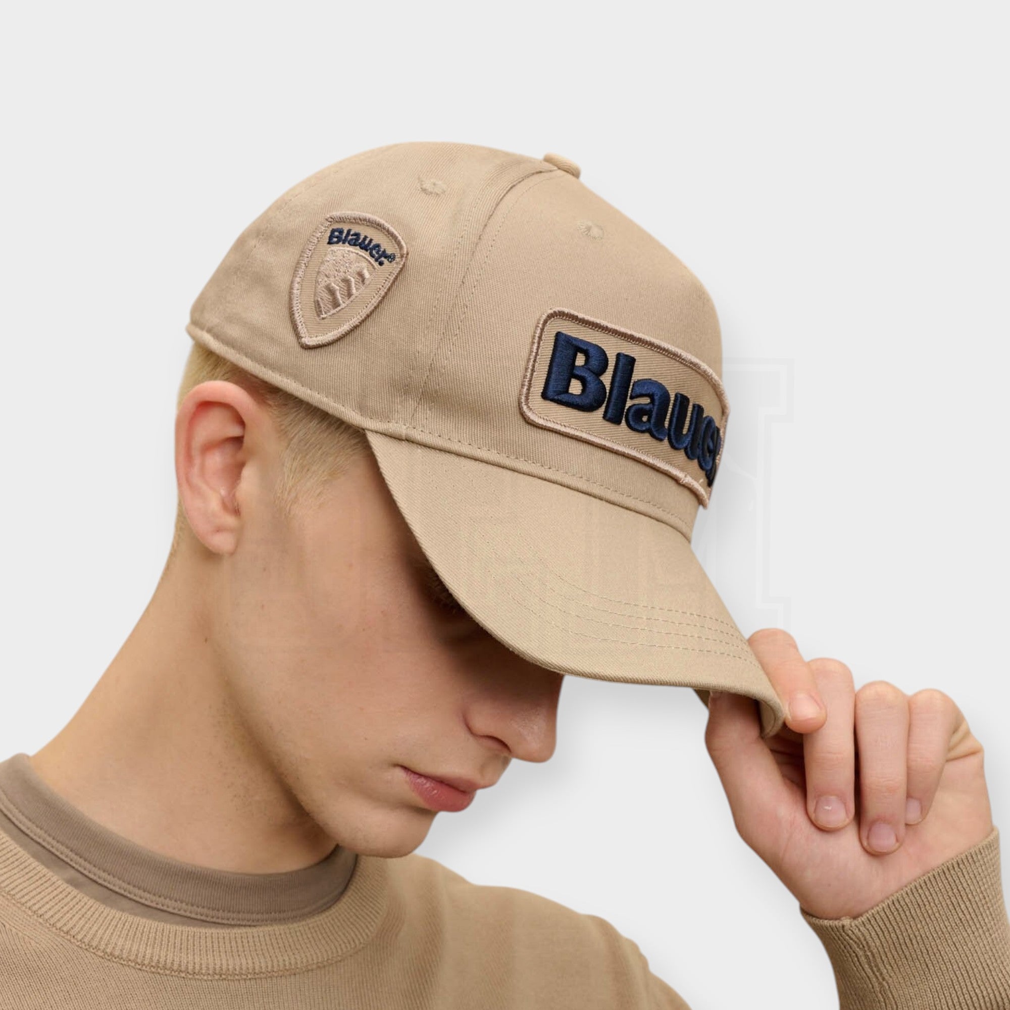 CAPPELLO BLAUER VOGEL CON VISIERA