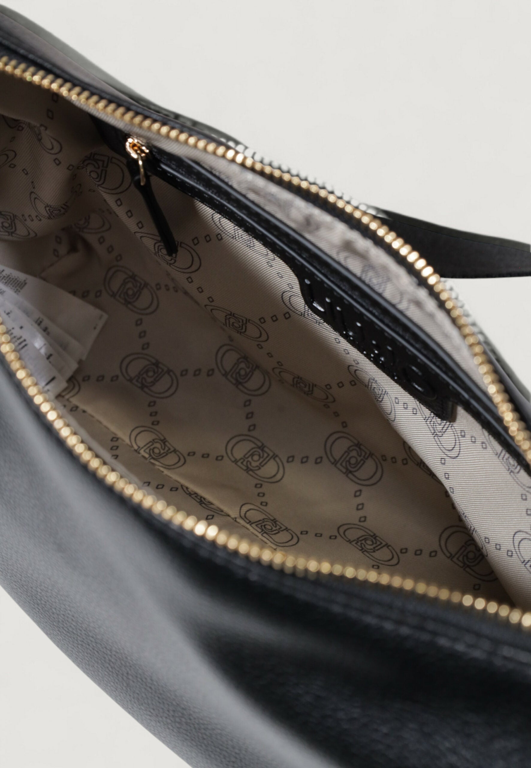 BORSA LIUJO HOBO M