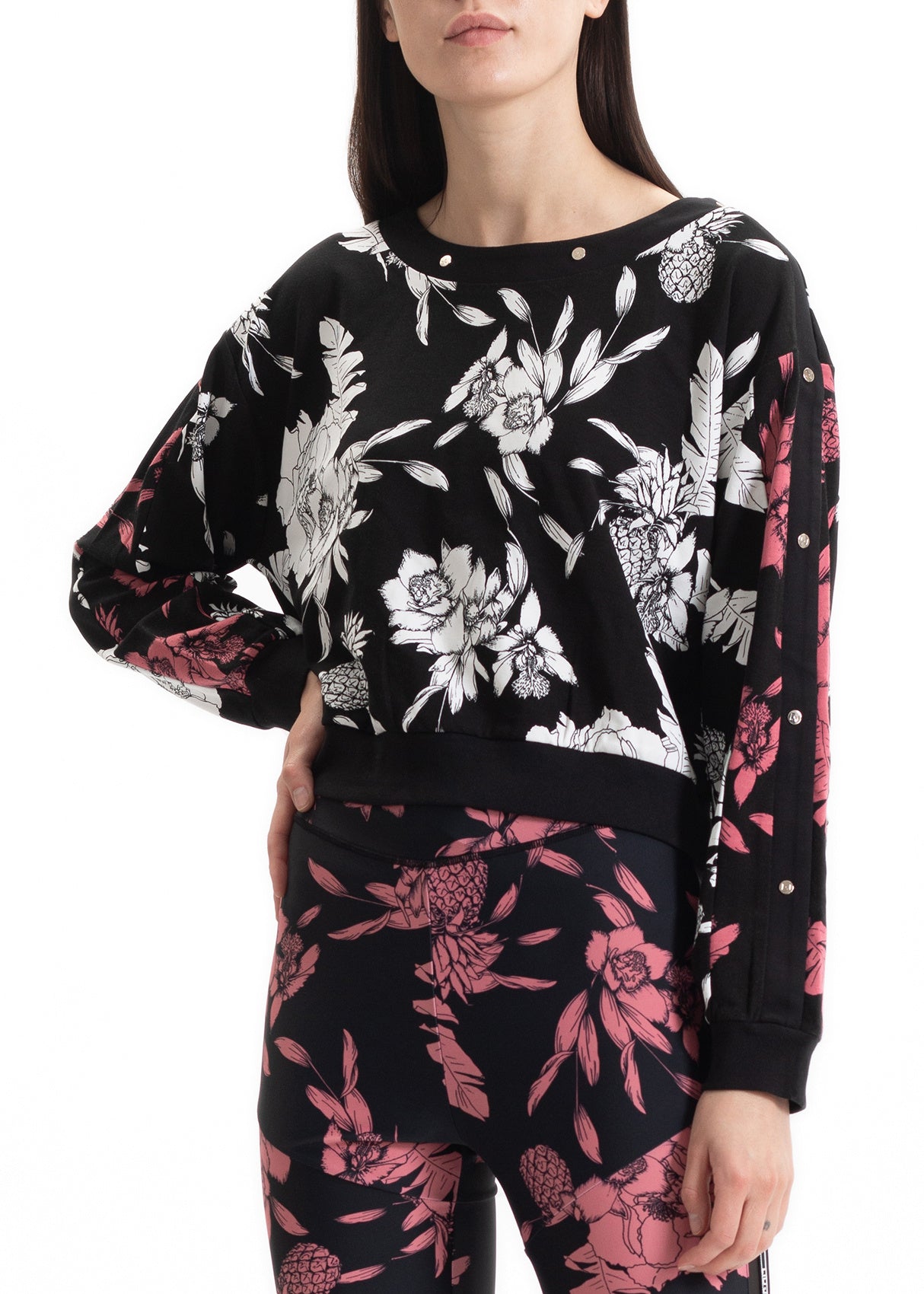 FELPA LIUJO CHIUSA CON BORCHIE CROP FLOWERS
