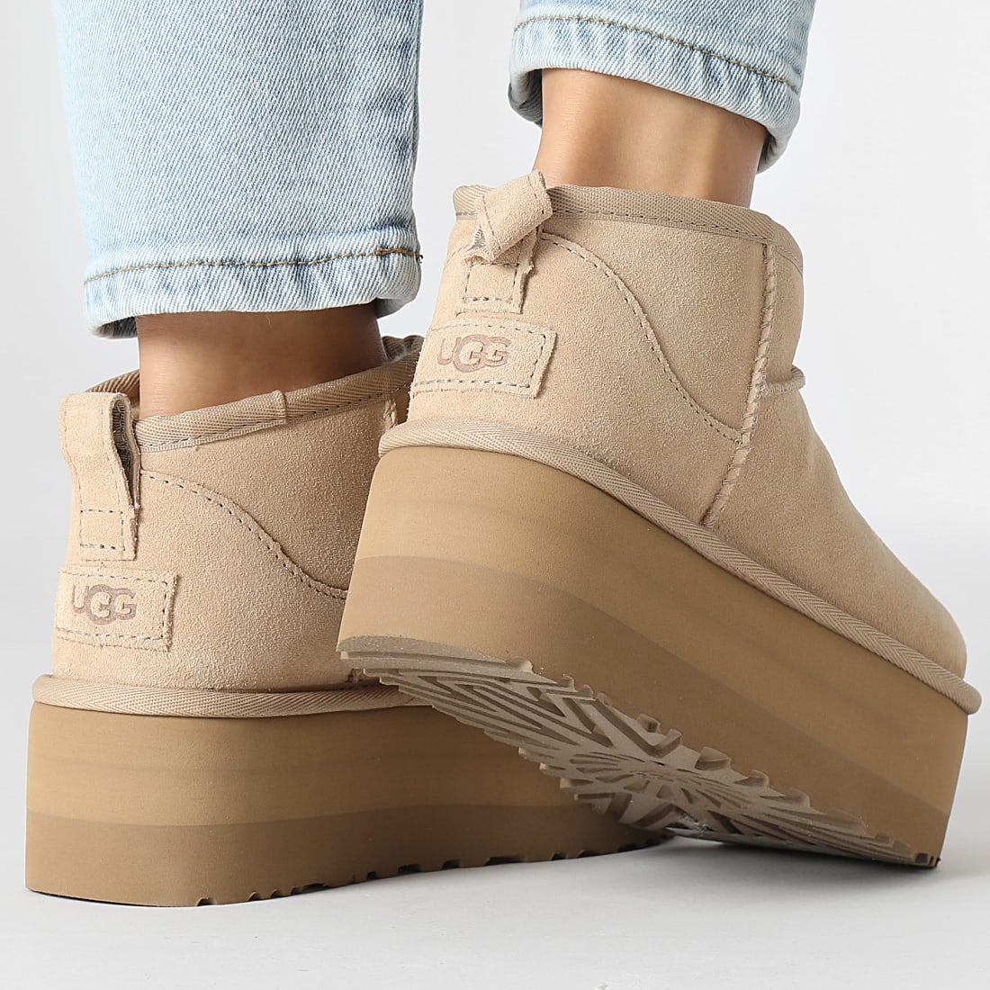 STIVALI UGG CLASSIC ULTRA MINI PLATFORM SAND